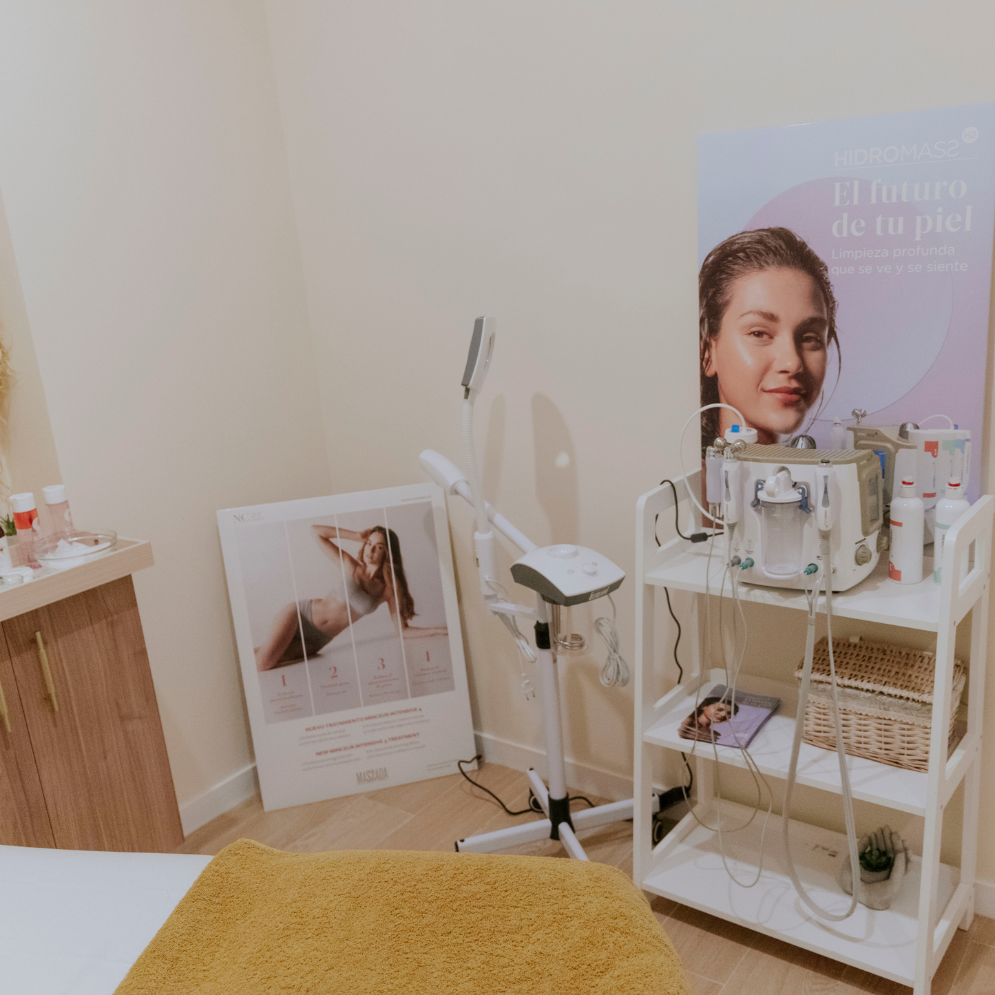 Deep Facial Hygiene with Hydromas